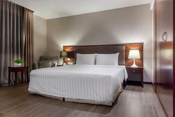 check inn taipei neihu