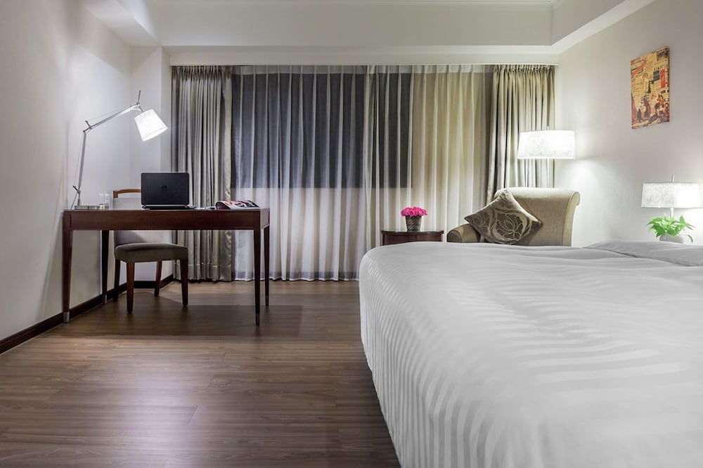 check inn taipei neihu