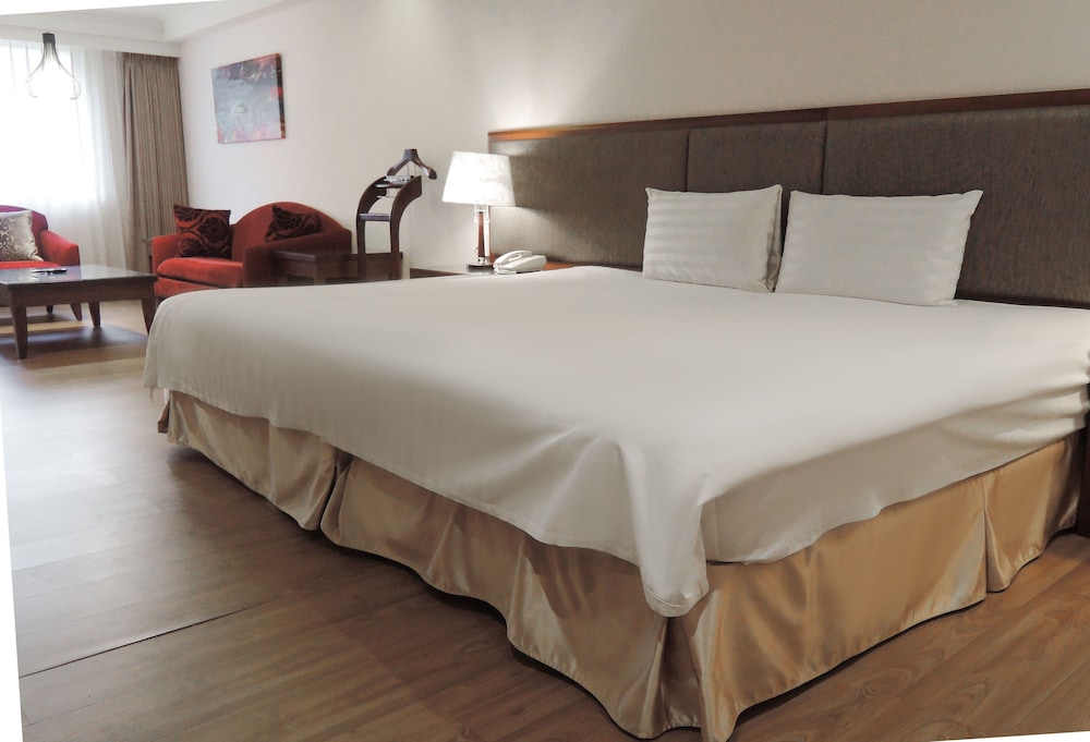 check inn taipei neihu