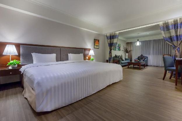 check inn taipei neihu