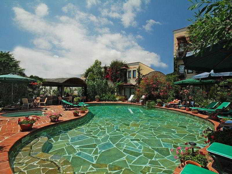el vino hotel suites