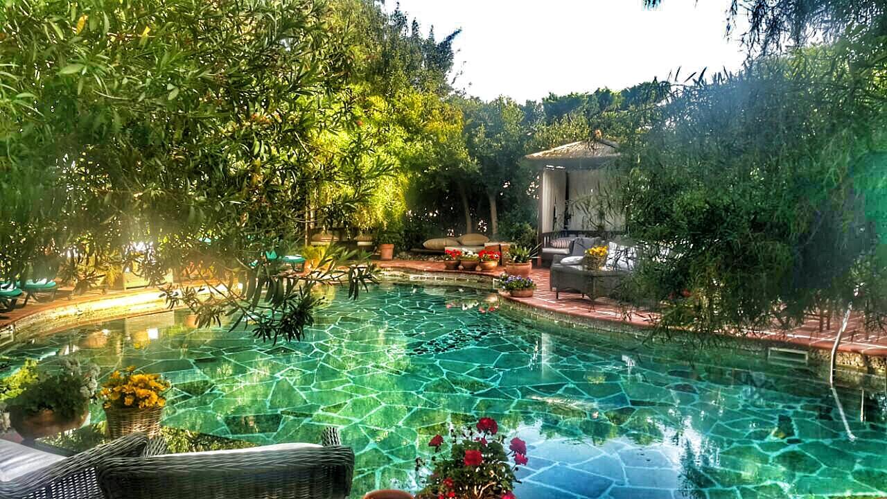 el vino hotel suites