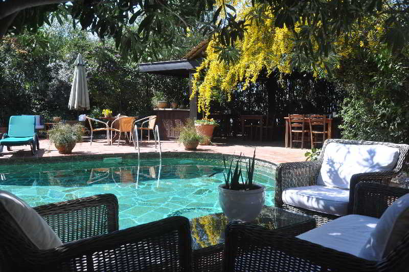 el vino hotel suites