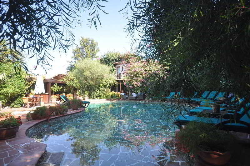 el vino hotel suites