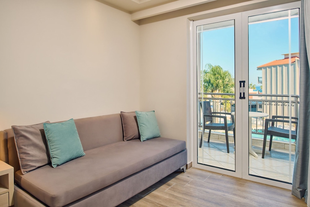 tsilivi beach hotel