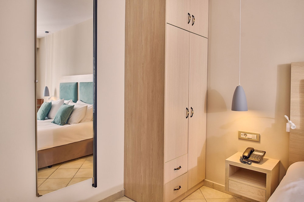 tsilivi beach hotel