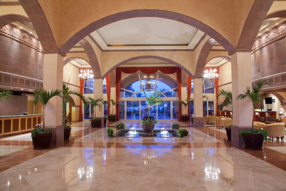 family residences by villa del palmar flamingos