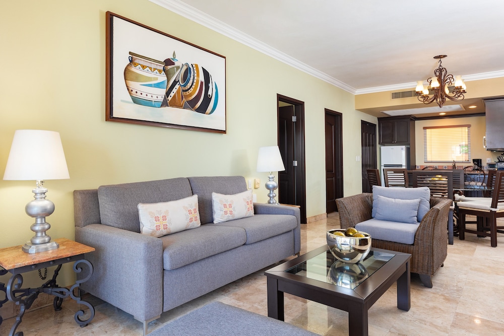 family residences by villa del palmar flamingos