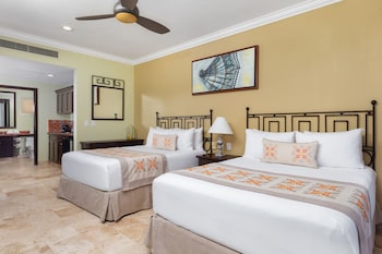 family residences by villa del palmar flamingos