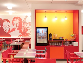 hotel ibis styles montpellier centre comedie