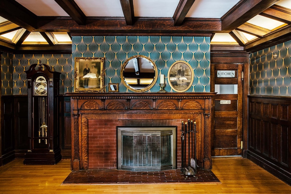 the hartness house