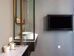 beverly hotels elements