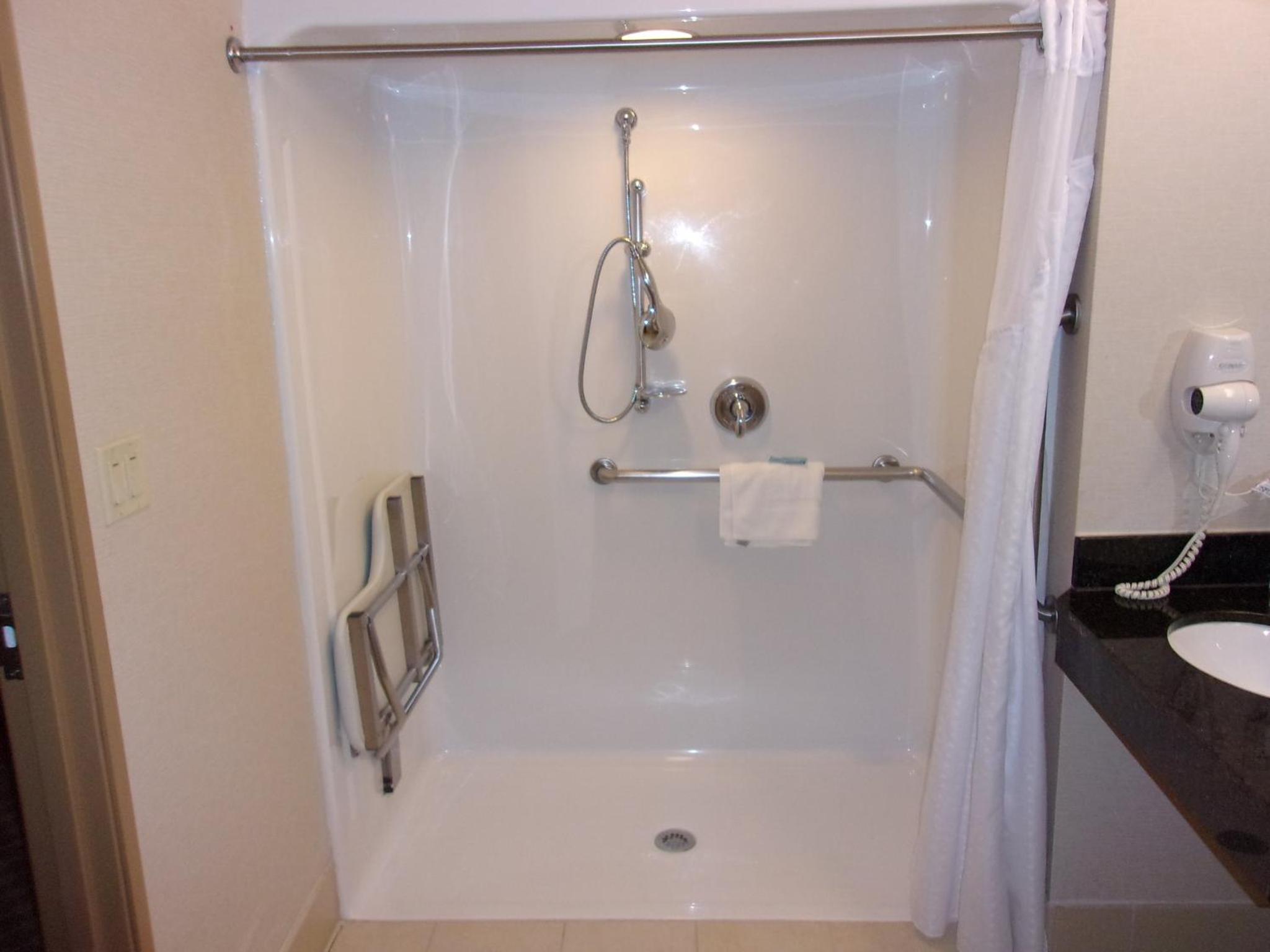 holiday inn express and suites chicago west roselle an ihg hotel