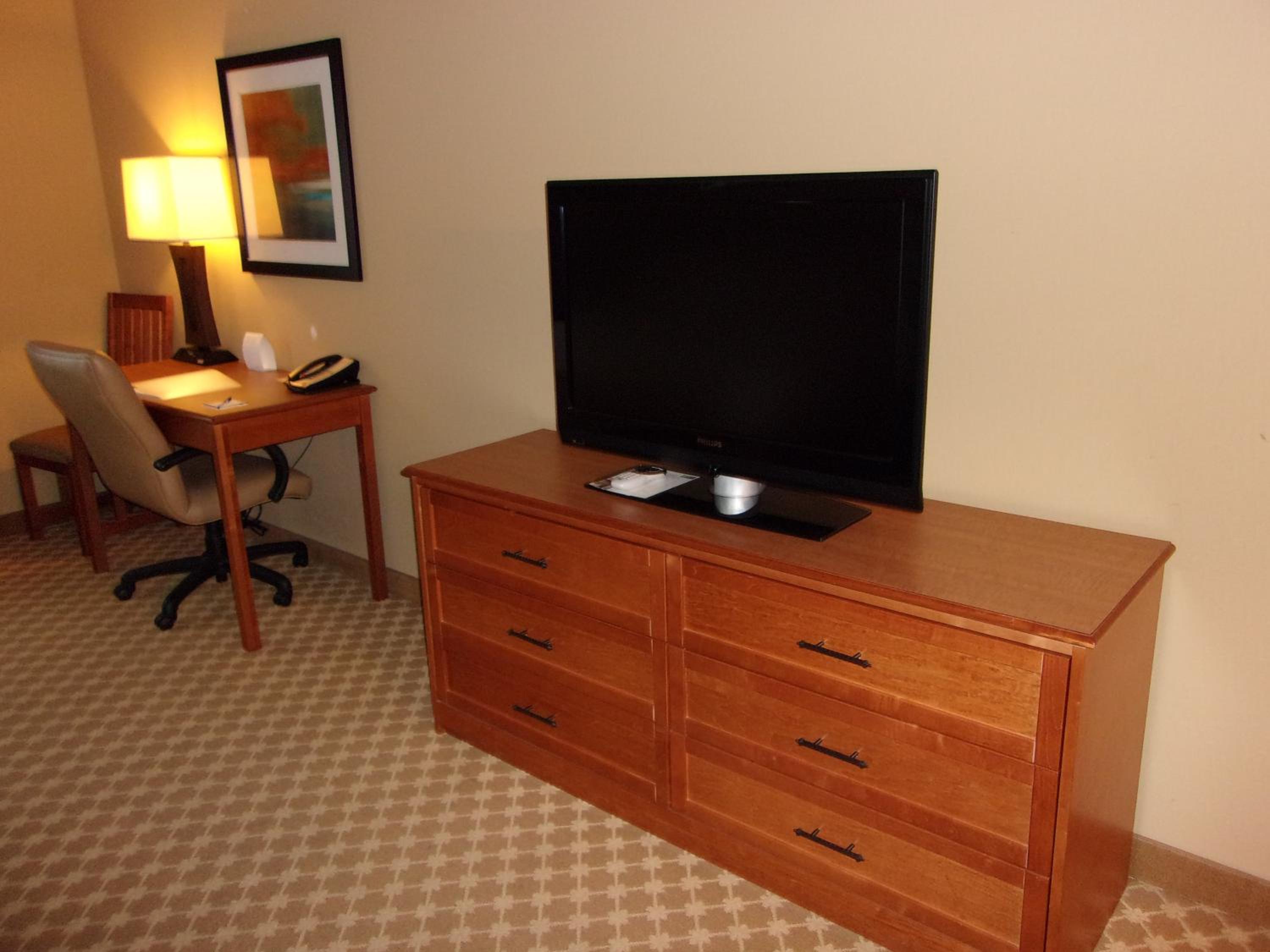 holiday inn express and suites chicago west roselle an ihg hotel