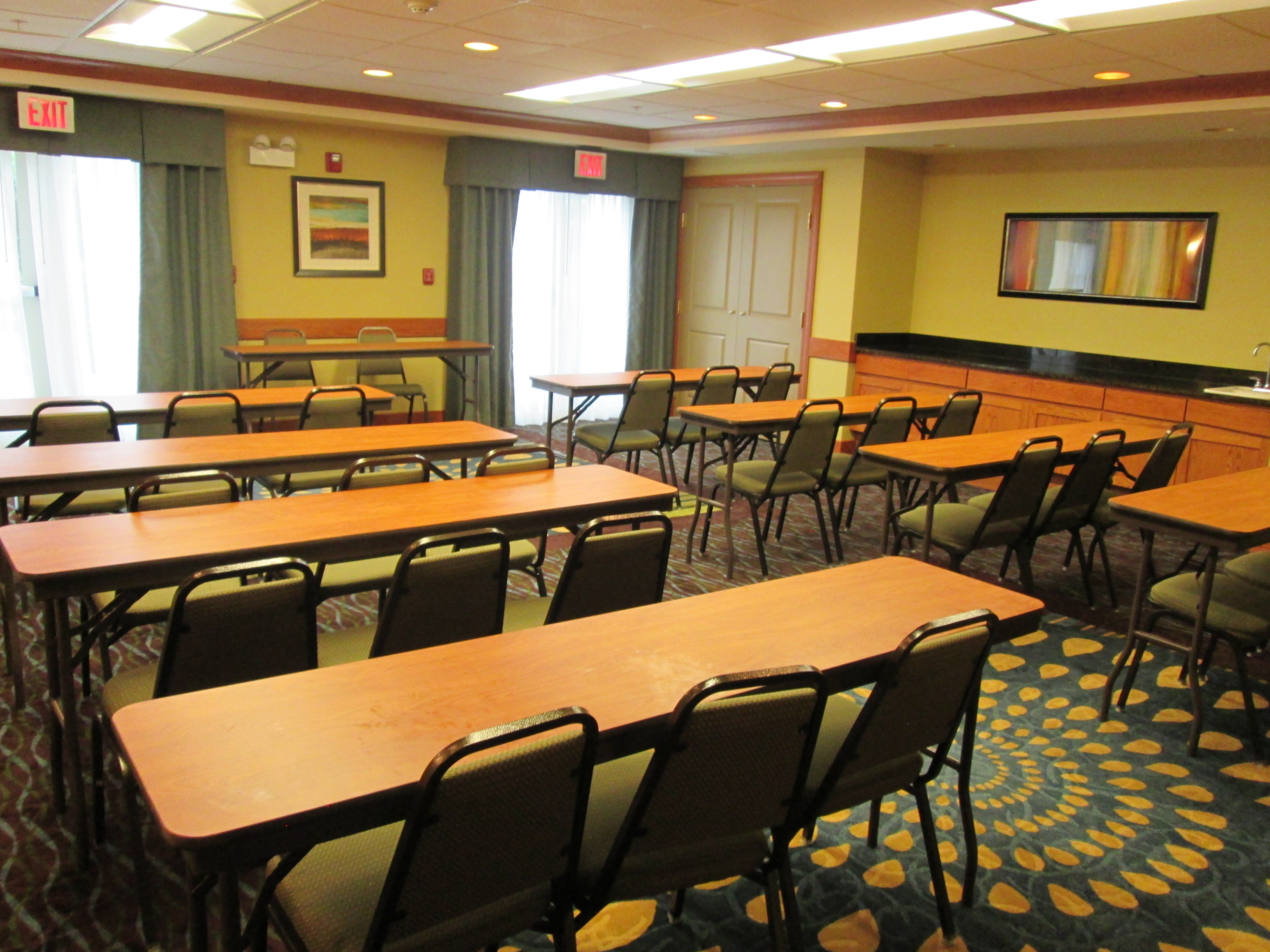 holiday inn express and suites chicago west roselle an ihg hotel
