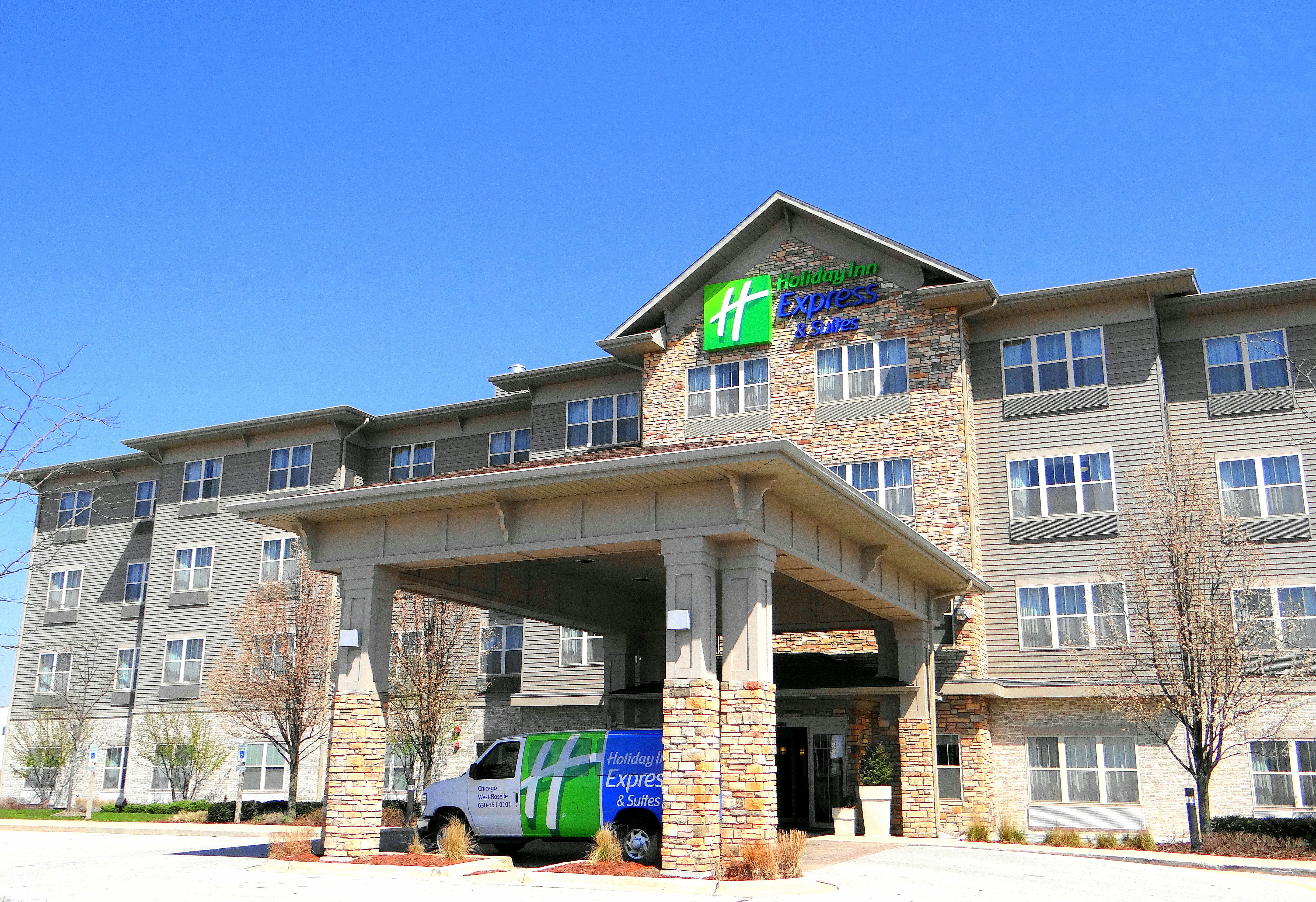 holiday inn express and suites chicago west roselle an ihg hotel