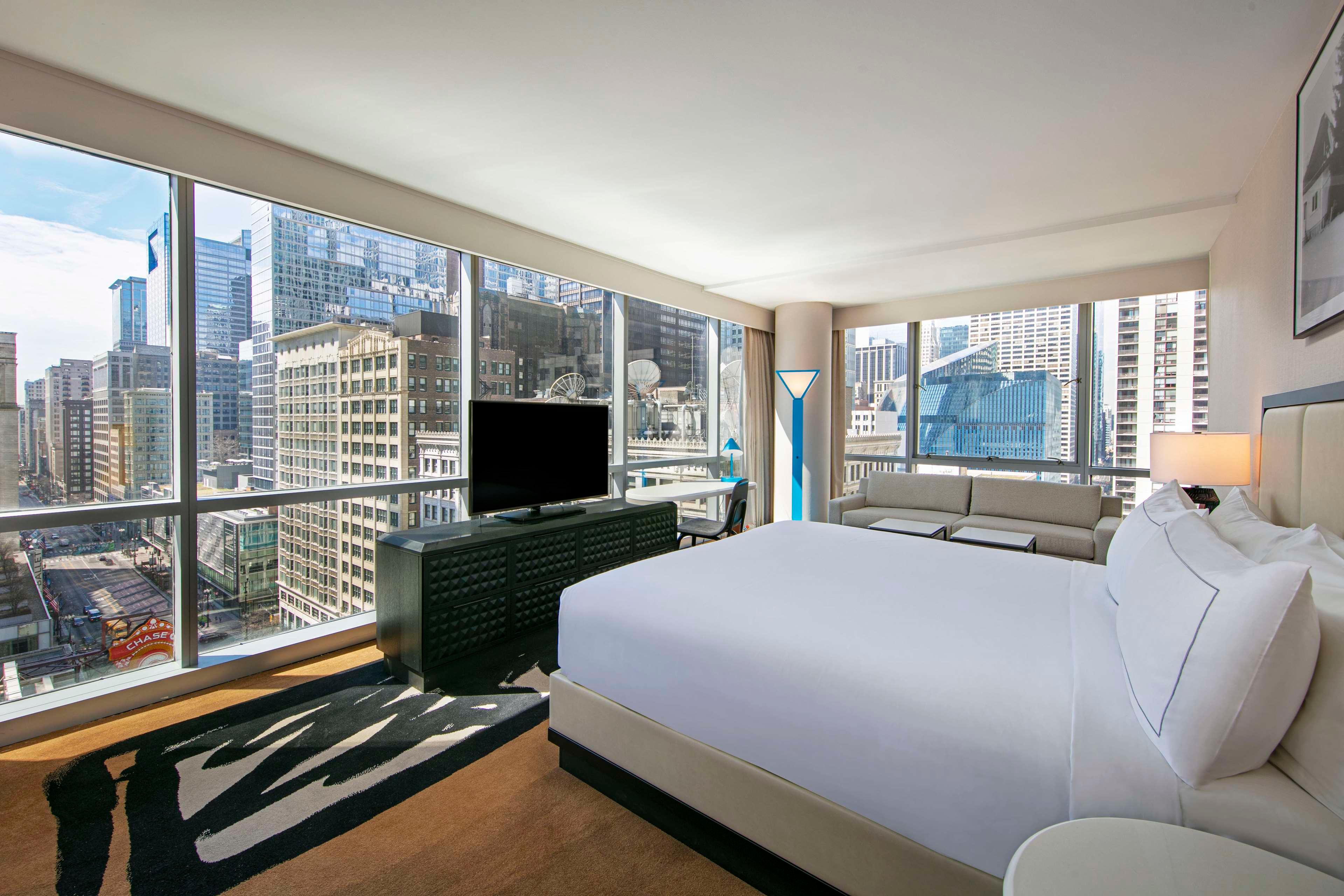 thewit chicago a hilton hotel