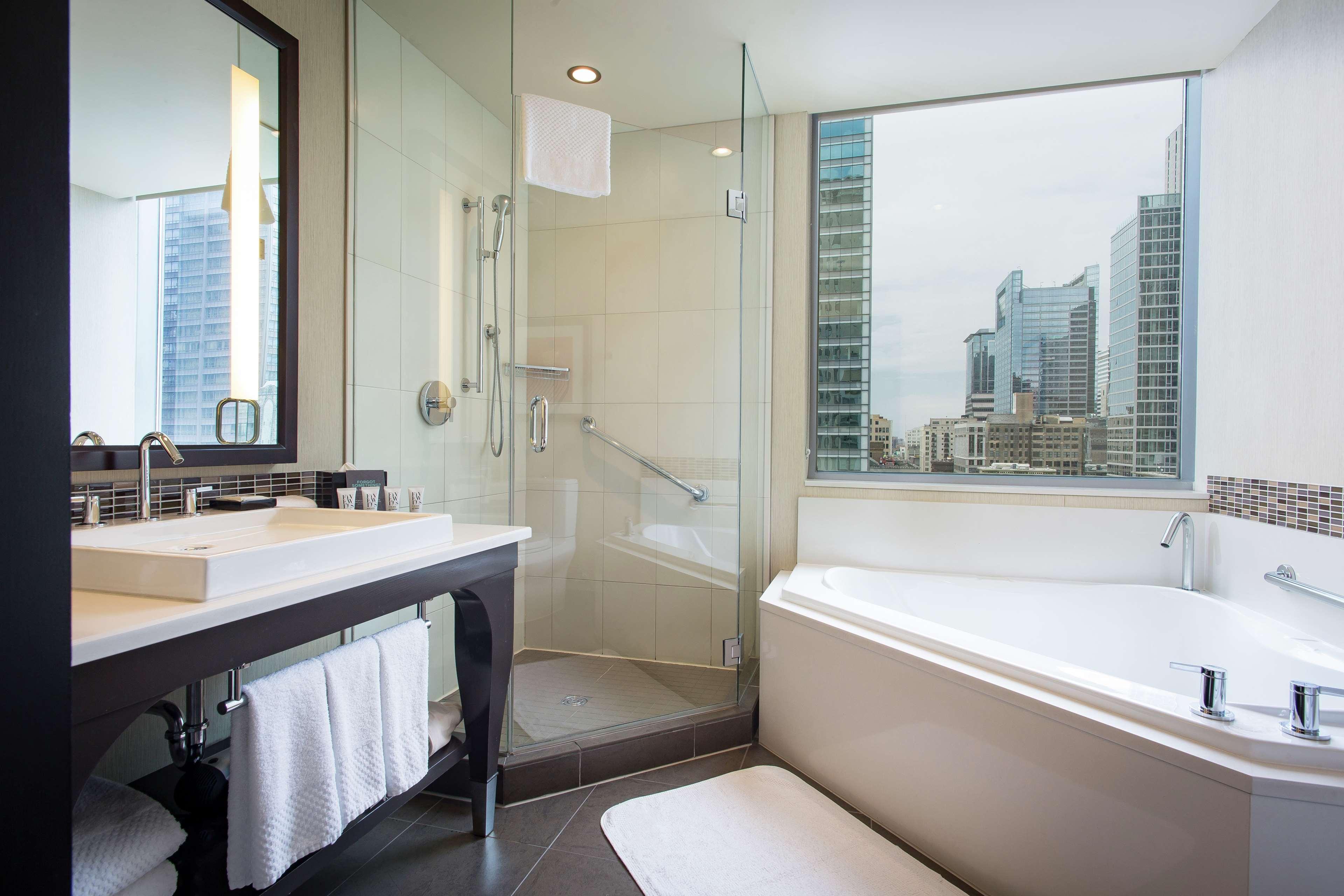 thewit chicago a hilton hotel