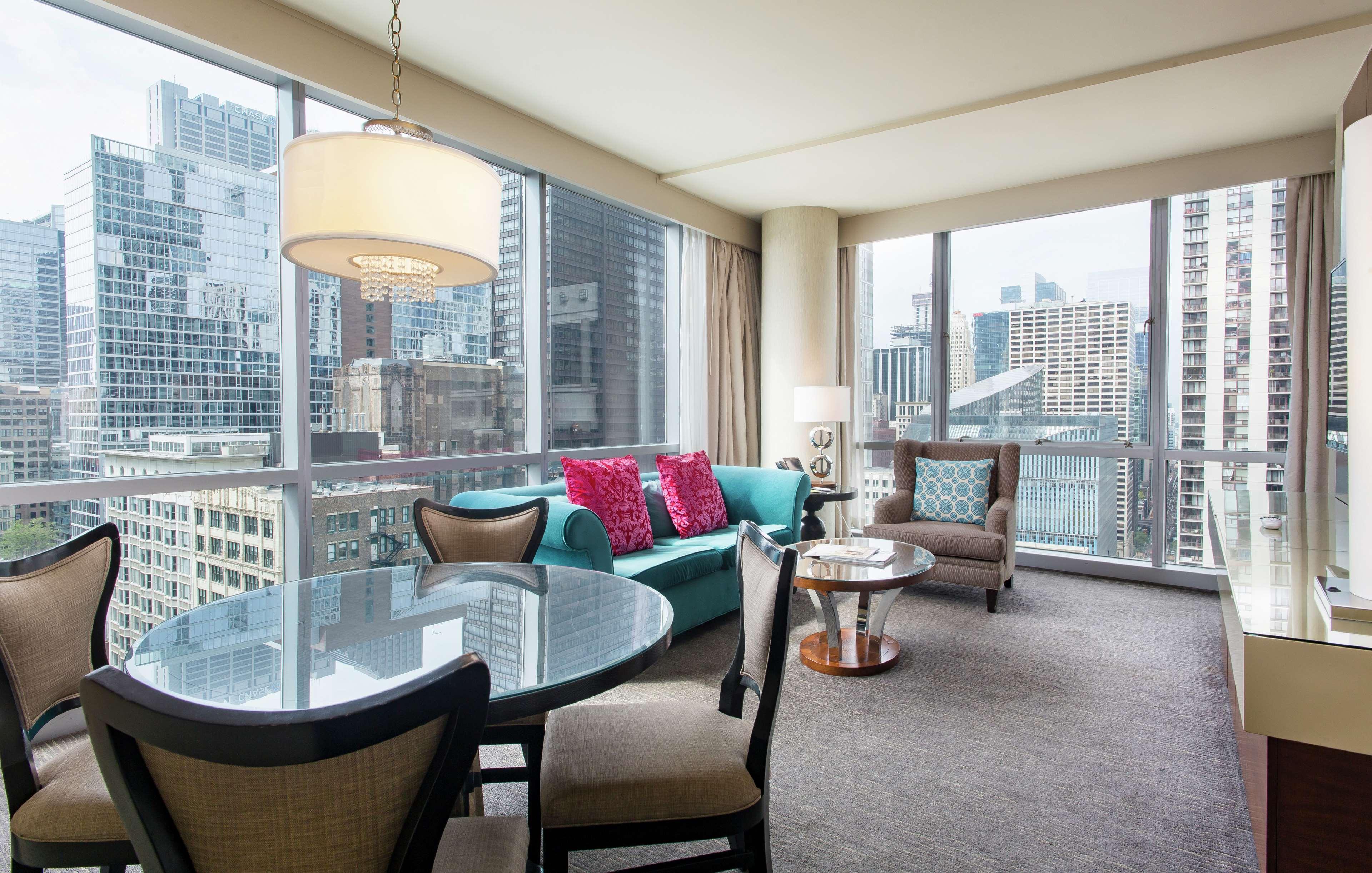 thewit chicago a hilton hotel