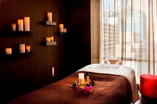 Thewit Chicago, A Hilton Hotel,Near Millennium Park,5 star