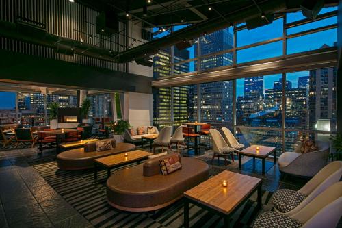 thewit chicago a hilton hotel