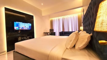 galaxy club and hotel