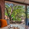 saffronstays athaang