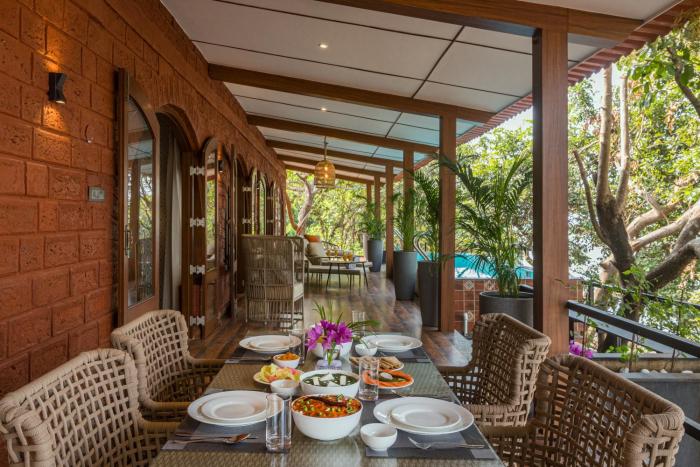 saffronstays athaang