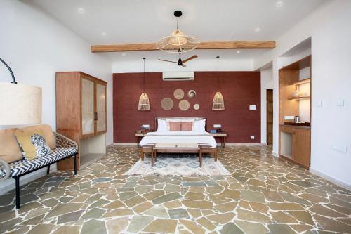 saffronstays athaang