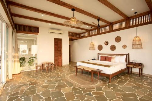 saffronstays athaang