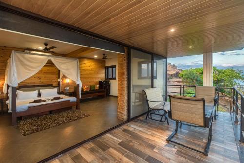 saffronstays athaang