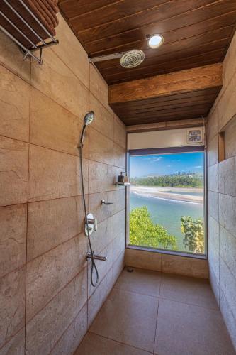 saffronstays athaang