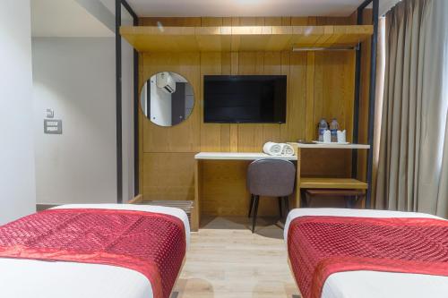 hotel bricks karol bagh new delhi