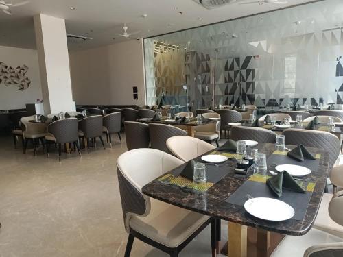 Hotel Ruturaj Regency,,3 star