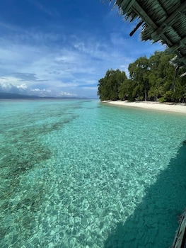 wai resort raja ampat