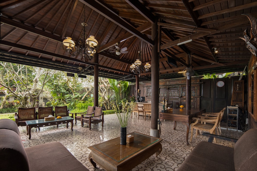 ubud raya riverside