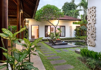 ubud raya riverside