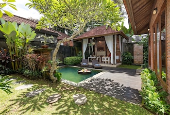 ubud raya riverside