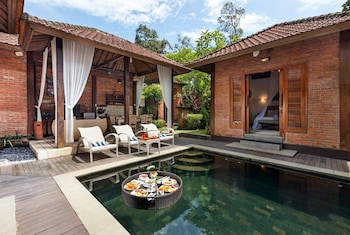 ubud raya riverside