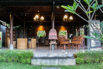 ubud raya riverside