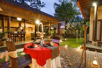 ubud raya riverside