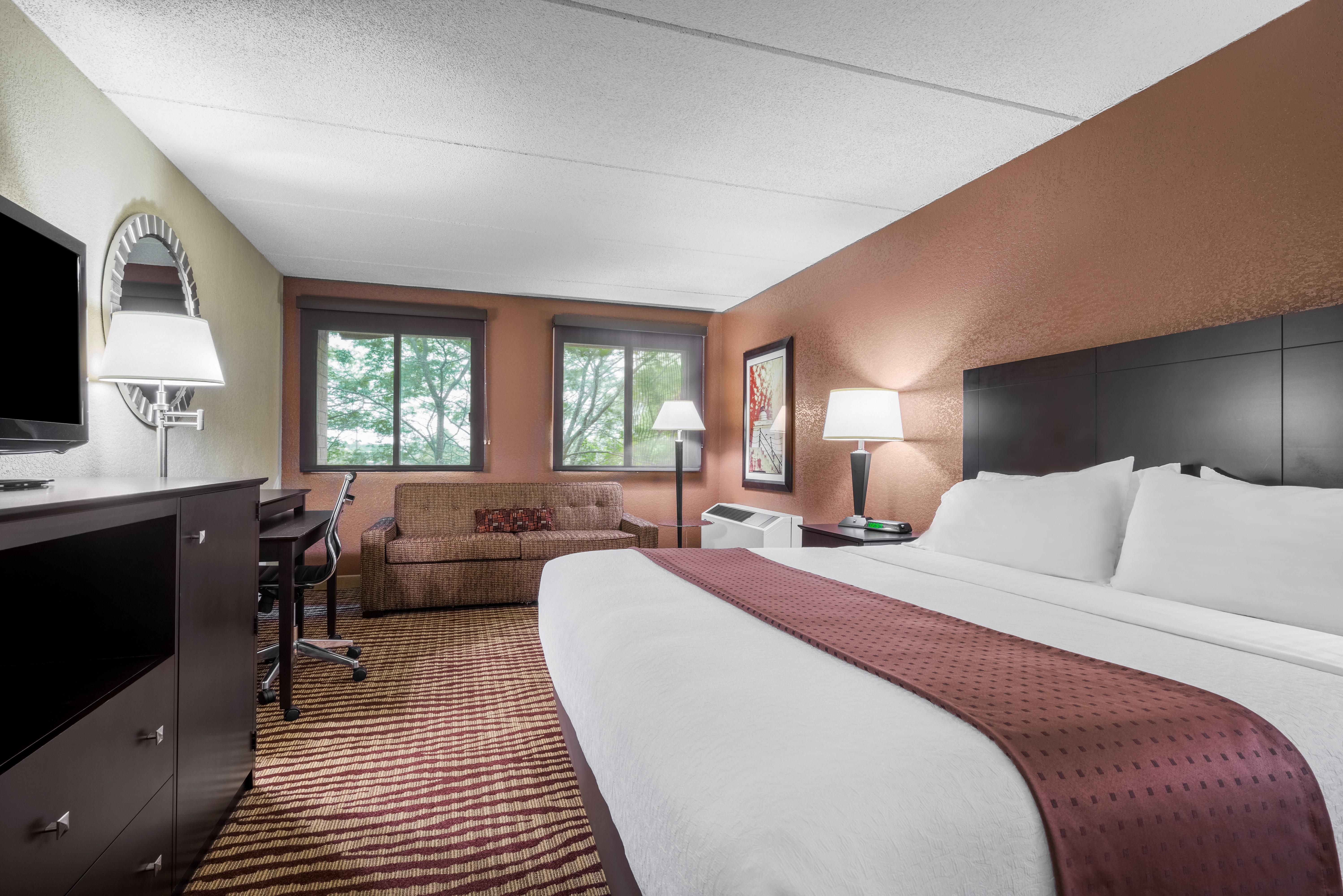 holiday inn manitowoc by ihg