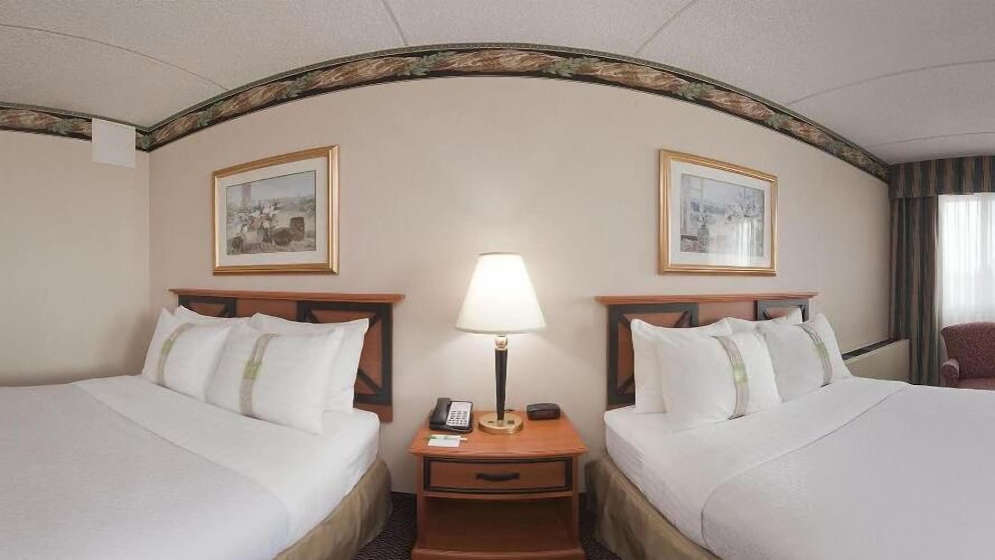 holiday inn manitowoc by ihg