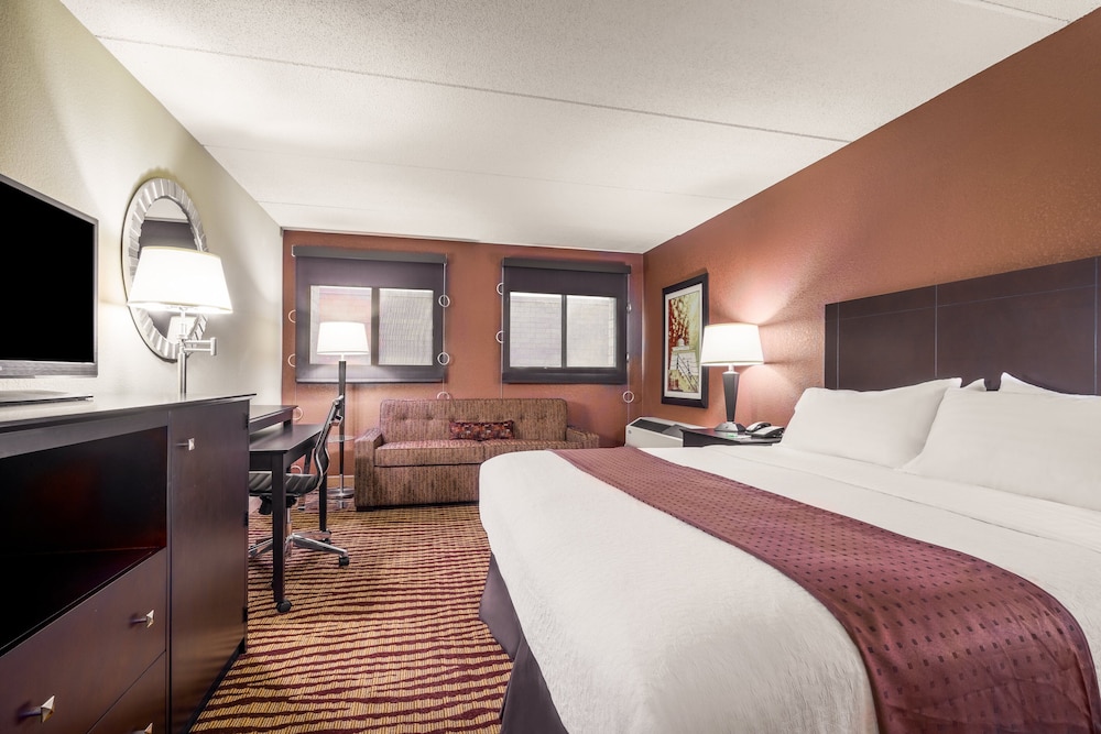 holiday inn manitowoc by ihg