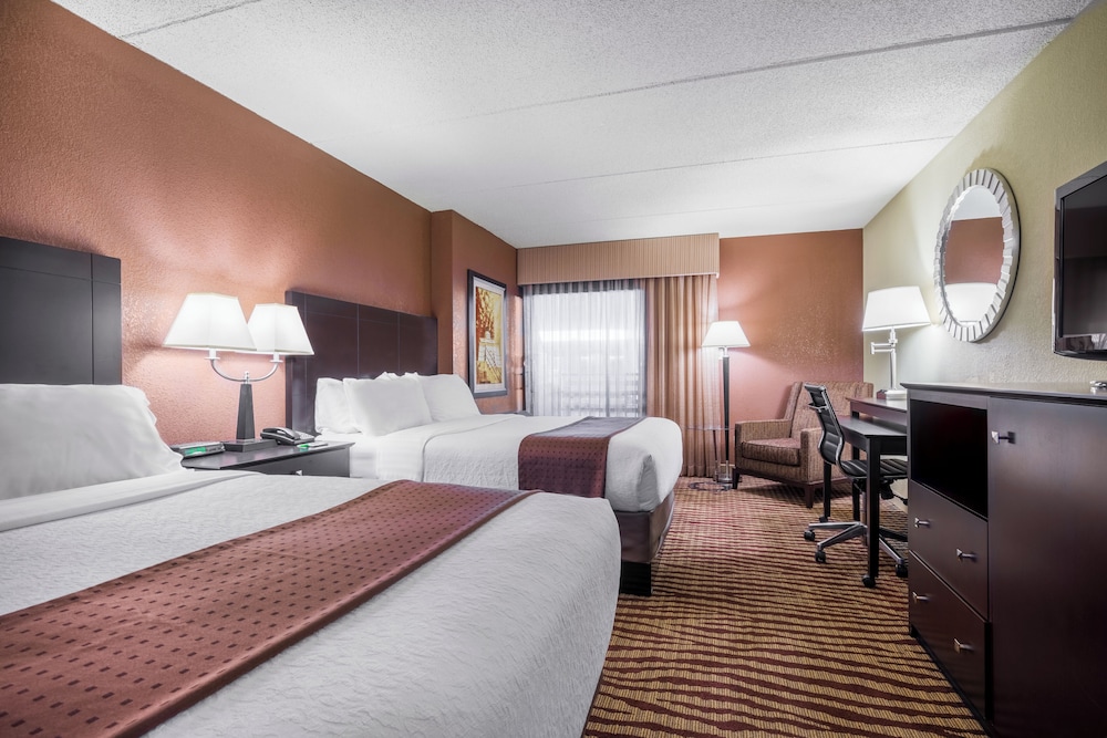 holiday inn manitowoc by ihg