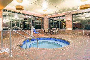 holiday inn manitowoc by ihg