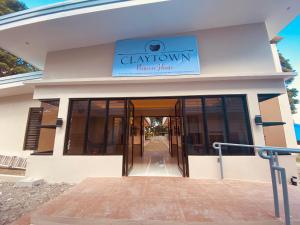 claytown pension house