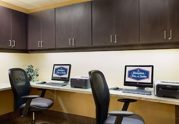 hampton inn and suites chicago st charles