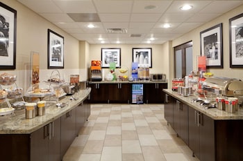 hampton inn and suites chicago st charles