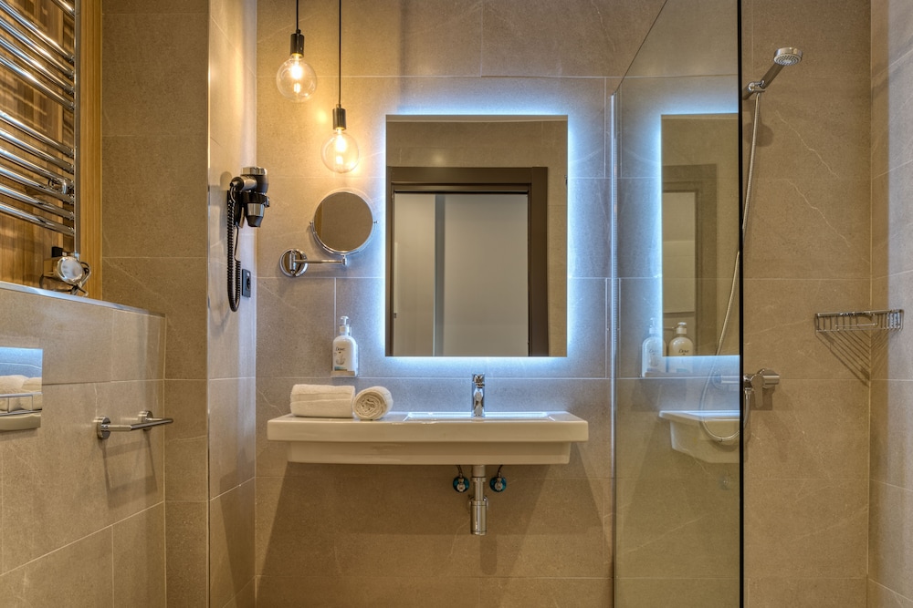 hotel dwo colours alcala